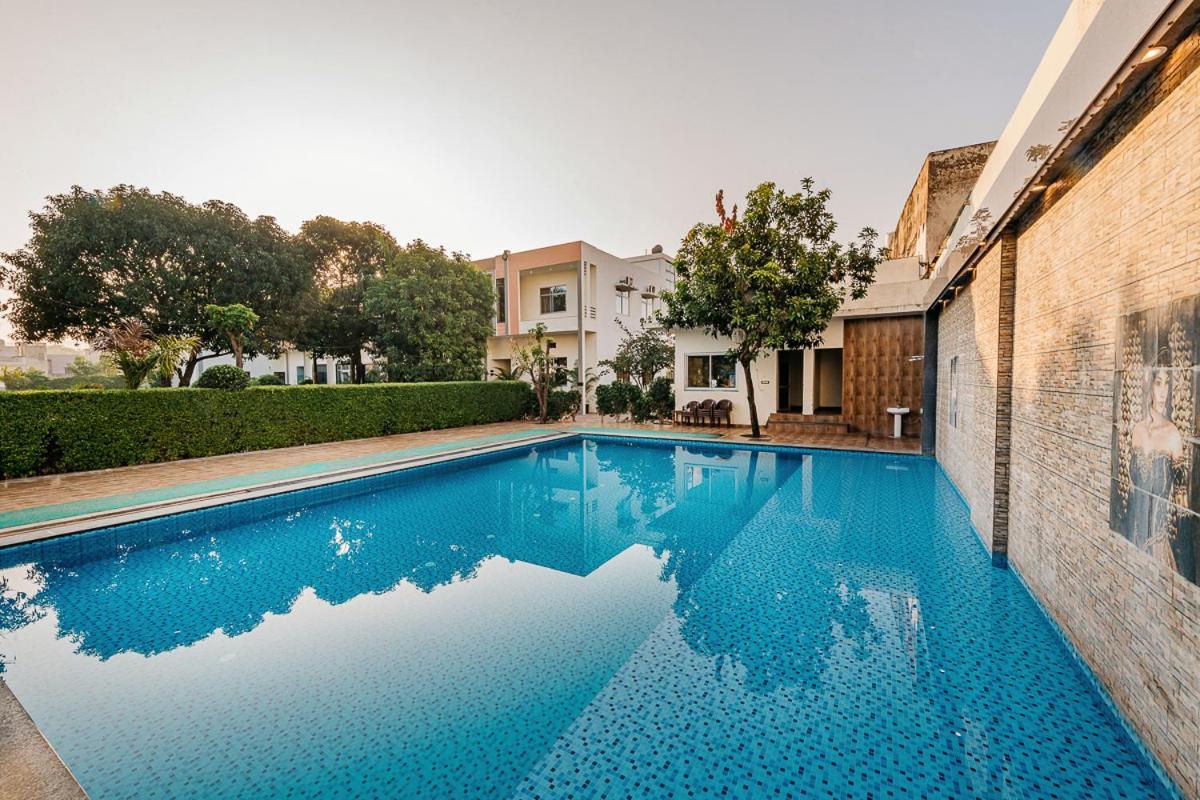 Aditya Palace Πουσκάρ Εξωτερικό φωτογραφία