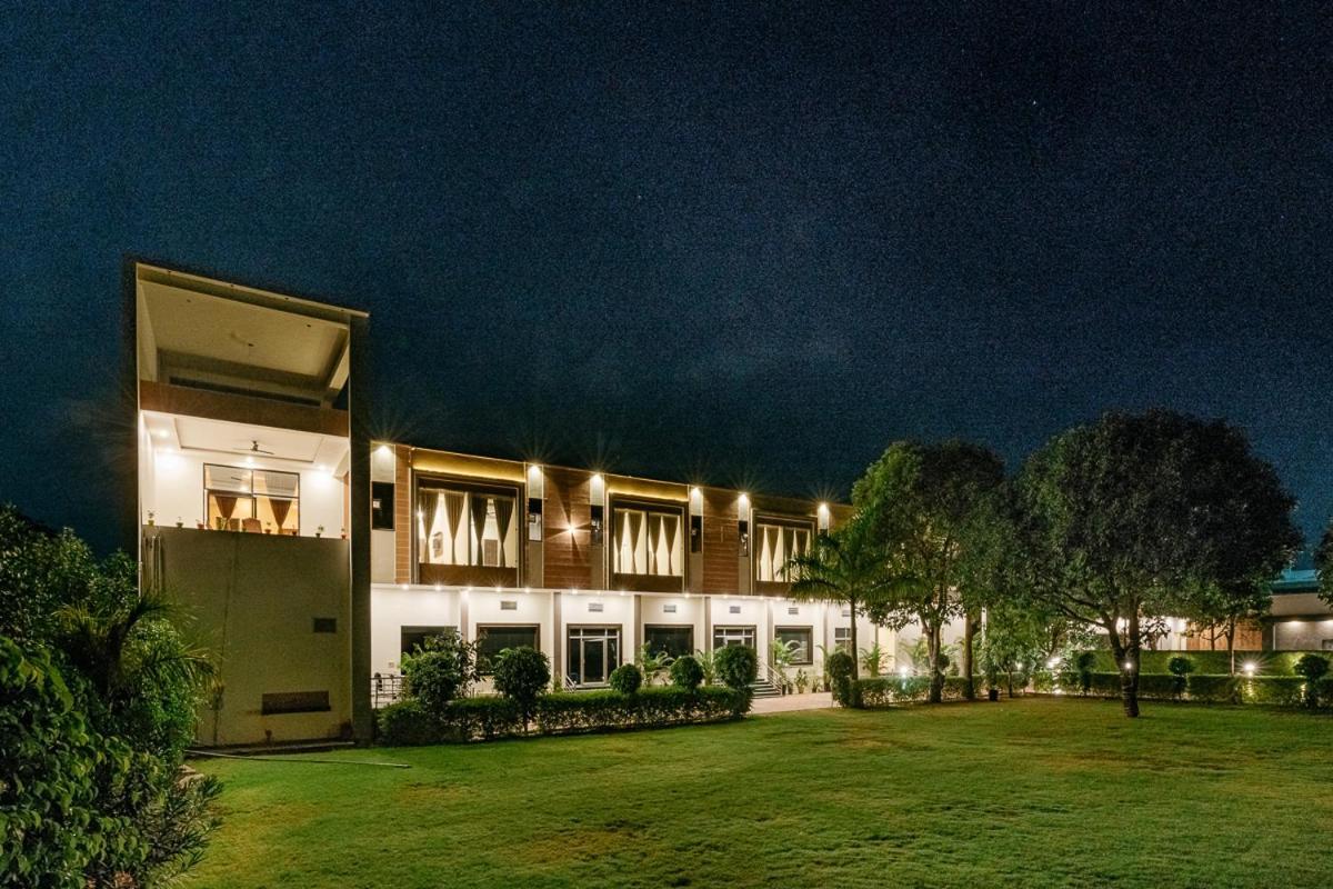 Aditya Palace Πουσκάρ Εξωτερικό φωτογραφία