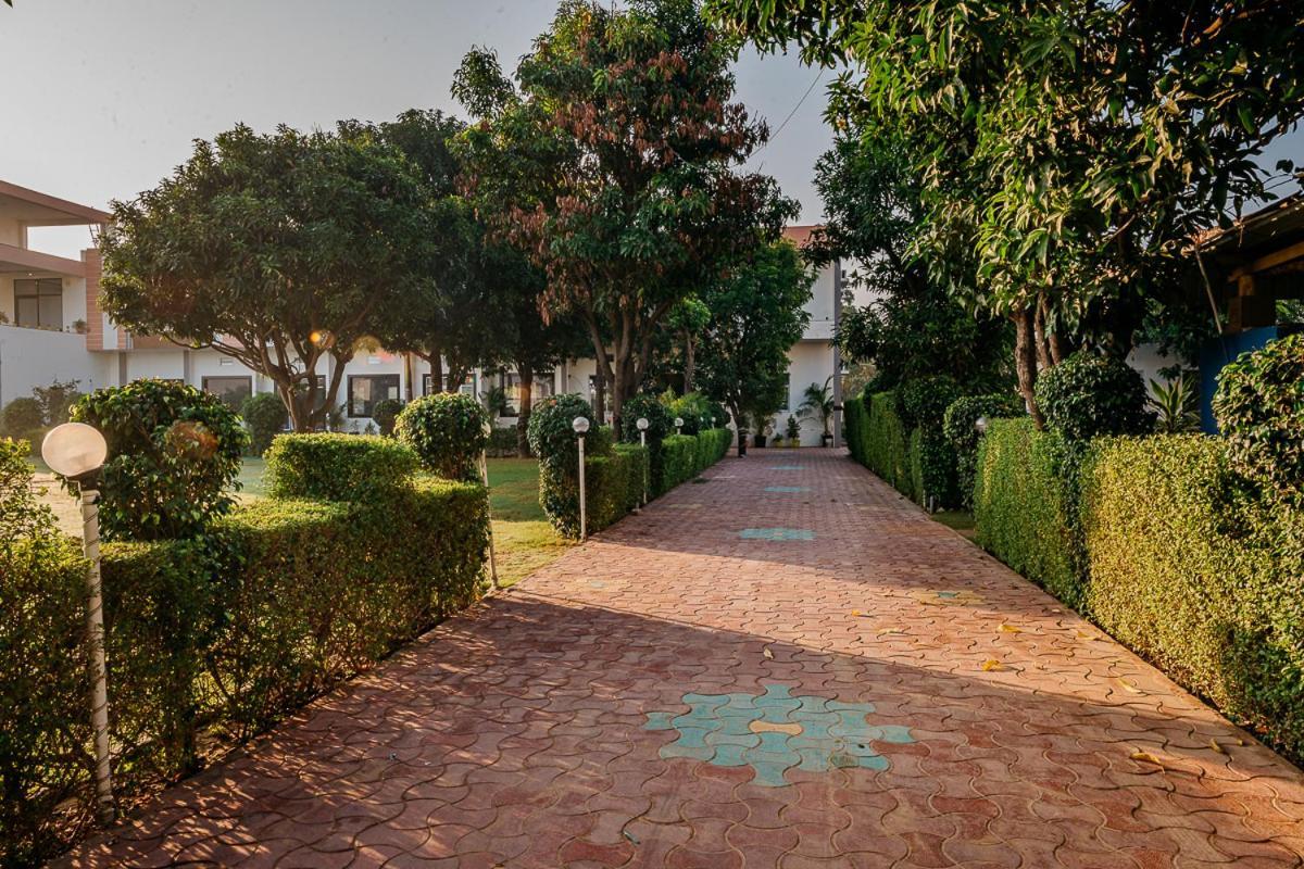 Aditya Palace Πουσκάρ Εξωτερικό φωτογραφία